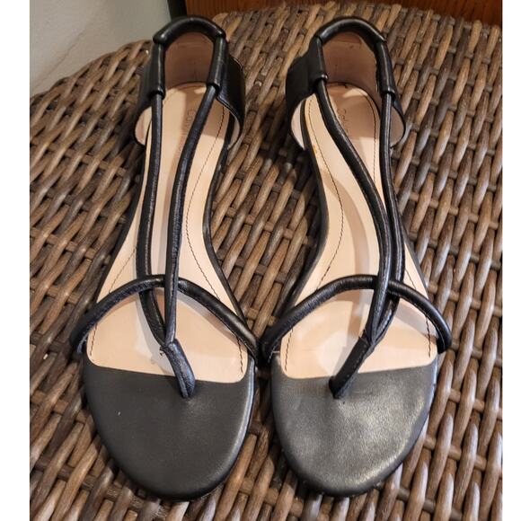 CALVIN KLEIN Womens Black Strappy Sandals Sz 8.5 Beachy Open Toe Classic Neutral - Picture 1 of 9